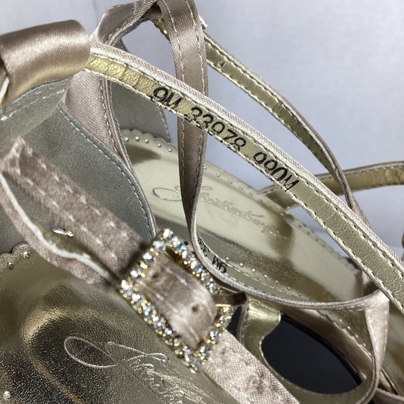 Johnathan Kayne satin pageant prom stoned heels. 4 “ heel sz 9M - Picture 4 of 11